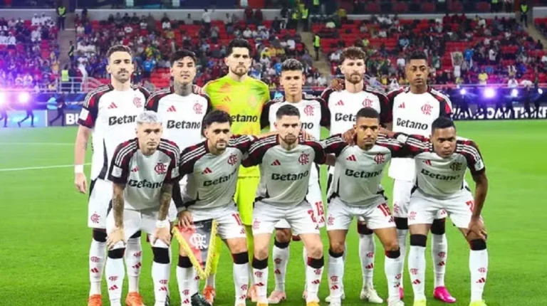 Flamengo vence o Cruz Azul e se classifica às semifinais da Copa Intercontinental
