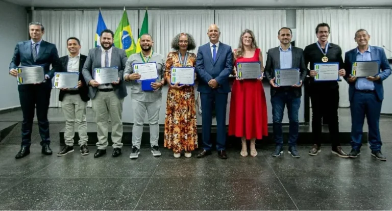 Nove personalidades de Rolim de Moura recebem honrarias da Alero em sessão solene