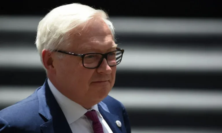 Rússia aponta lentidão em diálogo com EUA e acusa Europa de sabotar acordo de paz