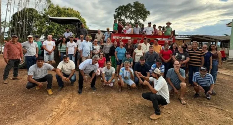 Deputada Cláudia de Jesus fortalece agricultura familiar com entrega de equipamentos em Alvorada do Oeste
