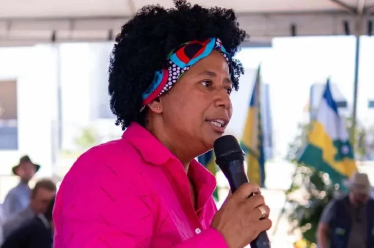 Fevereiro Roxo e Laranja reforça campanhas de prevenção a doenças crônicas e leucemia, destaca Silvia Cristina
