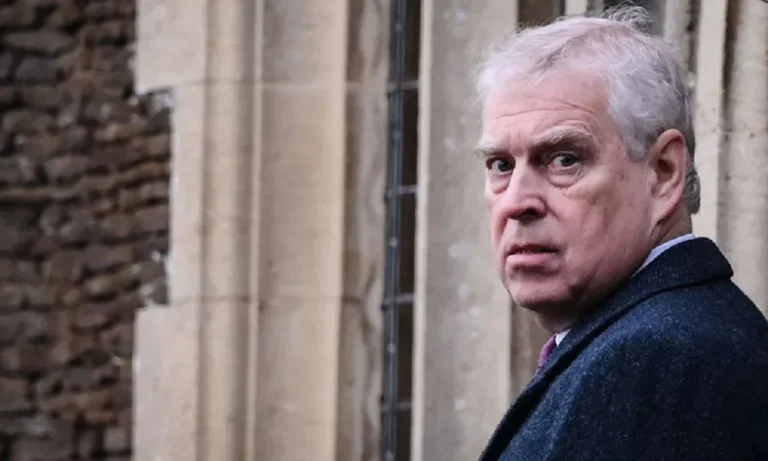 Polícia do Reino Unido libera Ex-Principe Andrew, suspeito de vazar documentos a Epstein