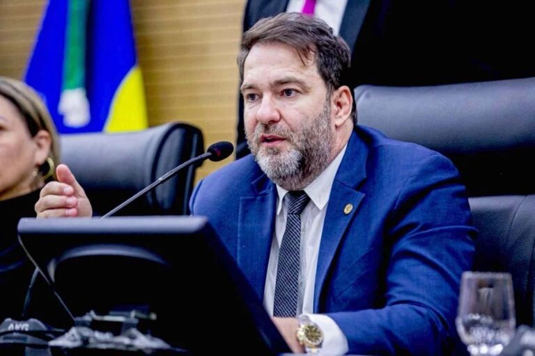 Deputado Alex Redano solicita envio de massa asfáltica para Nova Brasilândia do oeste