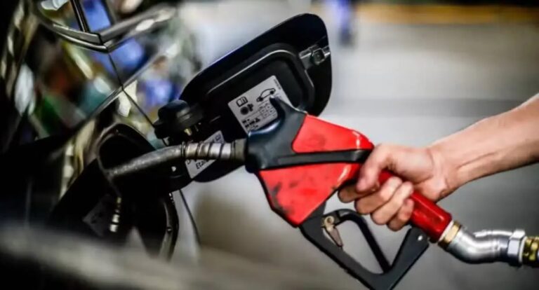 Governo propõe converter lucro do petróleo em redução de impostos sobre combustíveis