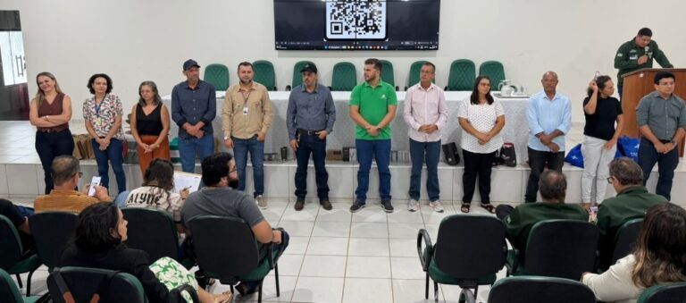 Deputado Cláudia de Jesus homenageia produtores durante encontro da agricultura familiar em Rondônia
