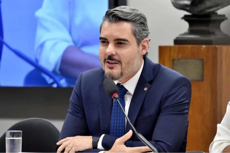 Deputado Thiago Flores reforça a aprovação da urgência para endurecer penas contra assassinos de vigilantes