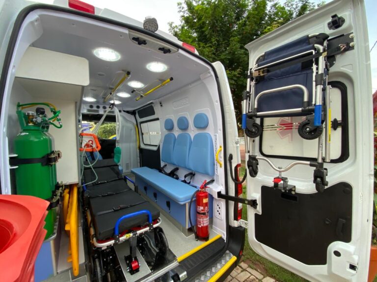 Entrega de ambulância UTI por Aldo Júlio, com apoio de Cássio Góis, reforça estratégia da gestão em Nova Estrela