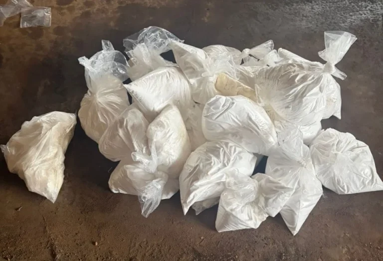 Força Tática do 5°BPM, FITCCO e FICCO apreendem mais de 70 quilos de drogas em residência abandonada na zona Leste de Porto Velho