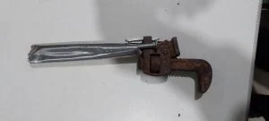 PM RECUPERA MOTO ROUBADA E PRENDE SUSPEITO